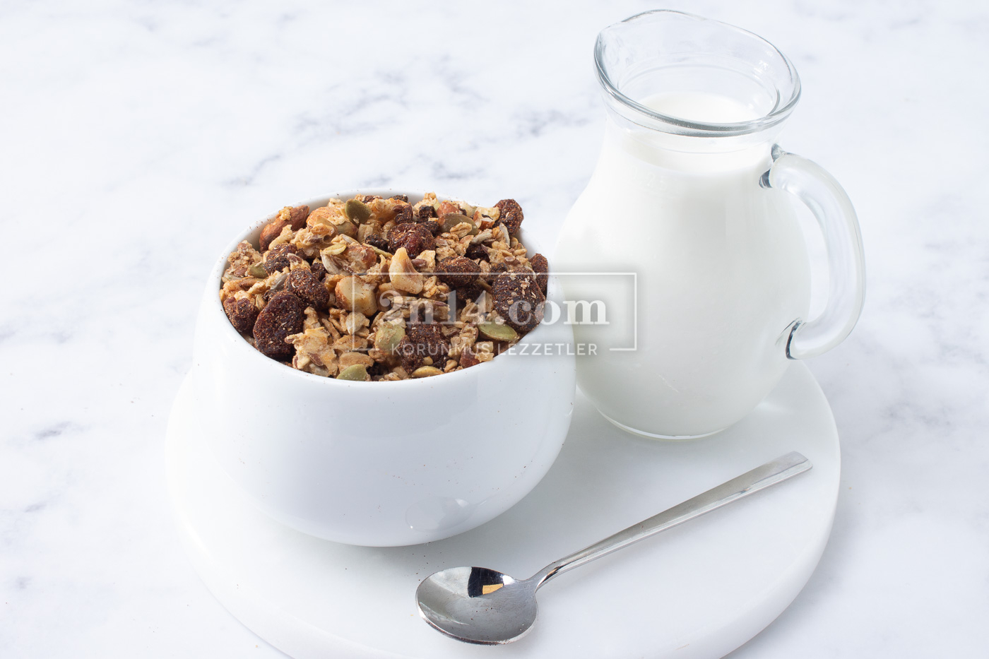 Yaban Mersinli Granola