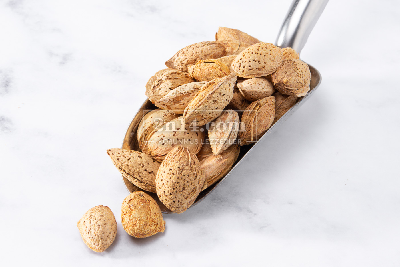 Yerli Kabuklu Diş Badem