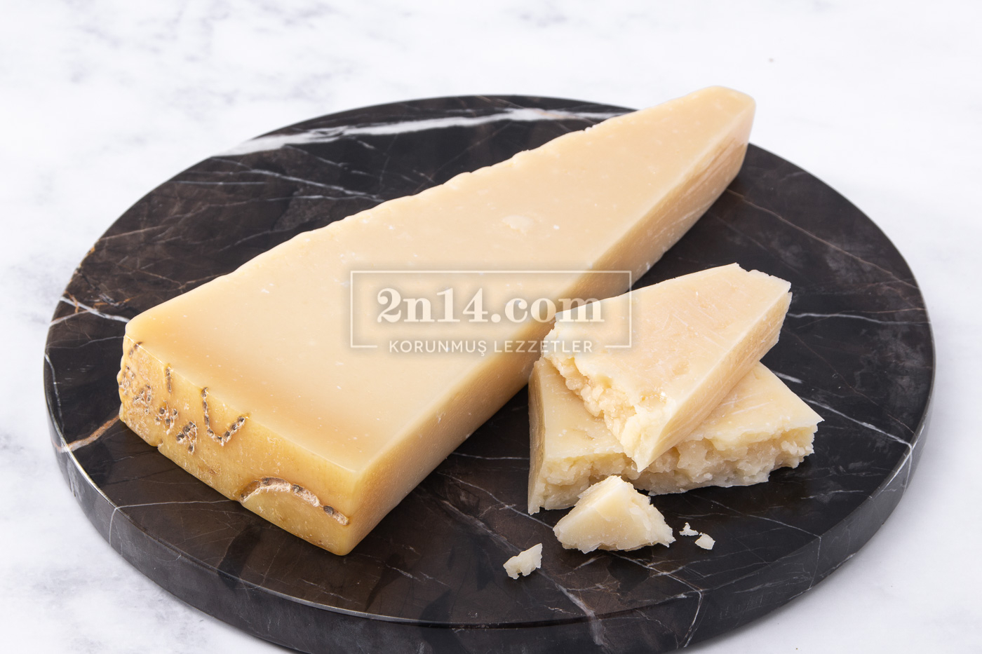 Şirden Mayalı Parmesan Peyniri 