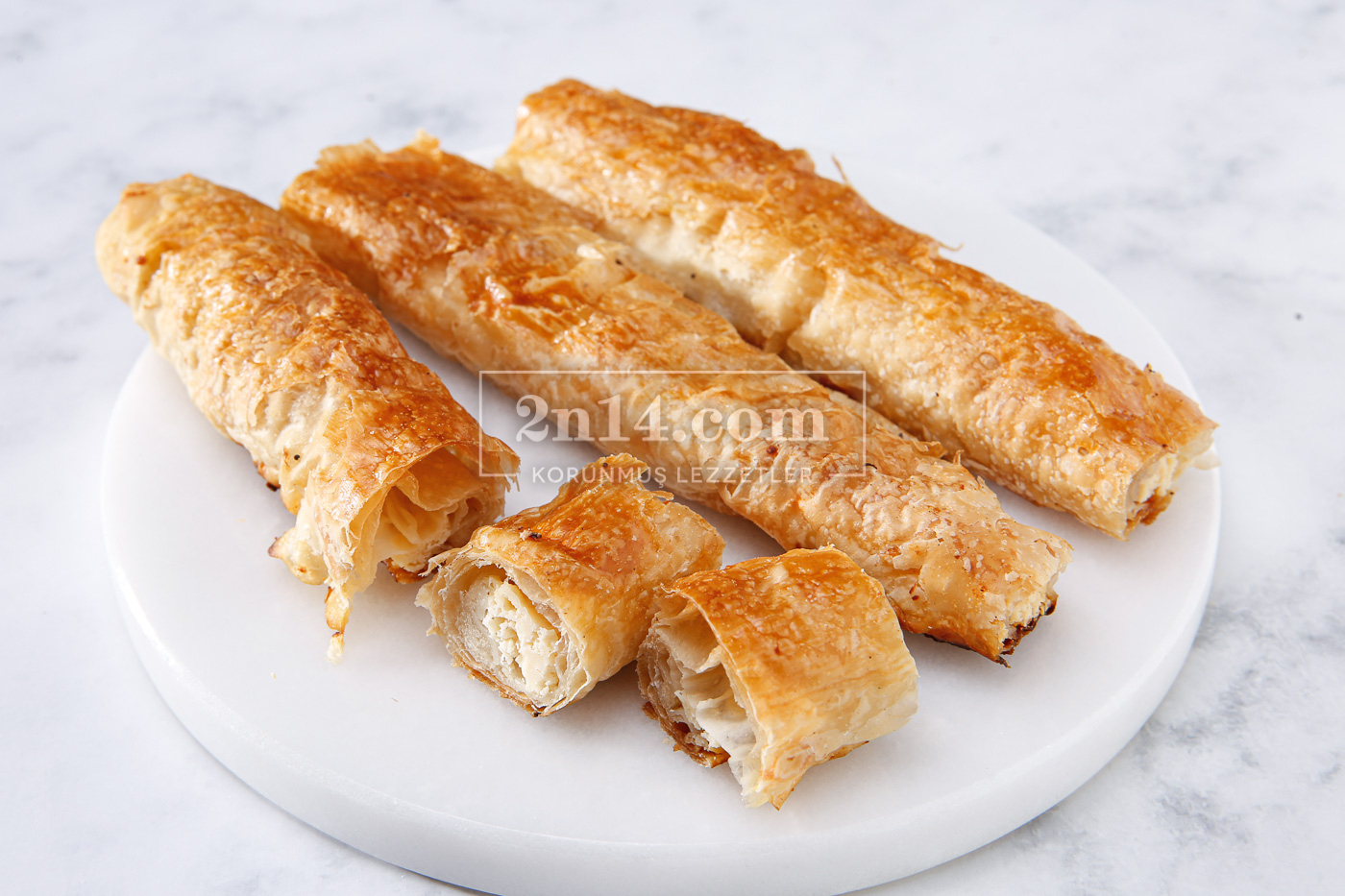 Karabuğdaylı Keçi Peynirli Börek (2 adet)