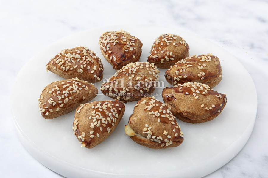 Karabuğdaylı Kıymalı Mini B&ouml;rek