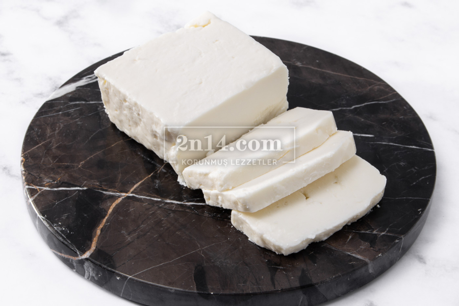 Şirden Mayalı Koyun Ezine Peyniri +18 Ay Dinlendirilmiş (Salmonella - Koagula - Nişasta - L.Monocyt - GDO Analizli) - 2n14 Genetiği Korunmuş Lezzetler