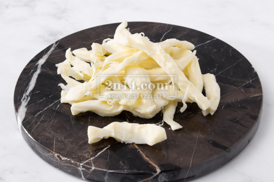 Şirden Mayalı İnek Civil (Çeçil) Peyniri (Salmonella - Koagula - Nişasta - L.Monocyt - GDO Analizli) - 2n14 Genetiği Korunmuş Lezzetler