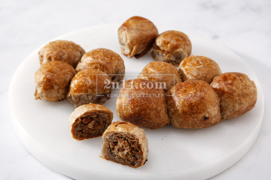 Karabuğdaylı Kıymalı Mini Börek